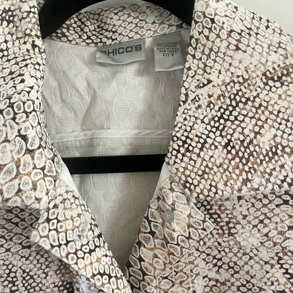 Chico's White and Black Snakeskin Jean Jacket Size 3 - Picture 3 of 5